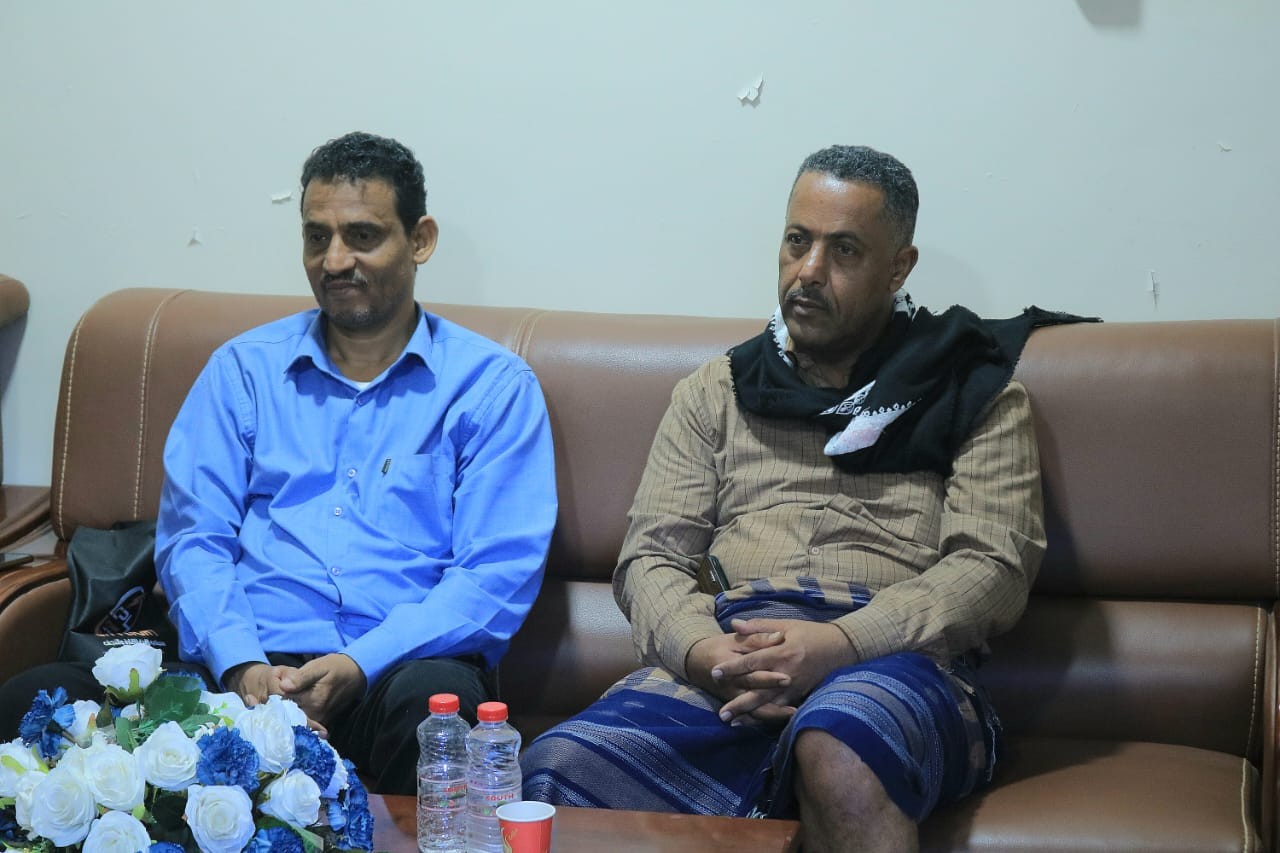 القائم بأعمال الأمين العام يطلع على سير العمل في تنفيذية انتقالي أبين والأوضاع العامة بالمحافظة القائم بأعمال الأمين العام يطلع على سير العمل في تنفيذية انتقالي أبين والأوضاع العامة بالمحافظة