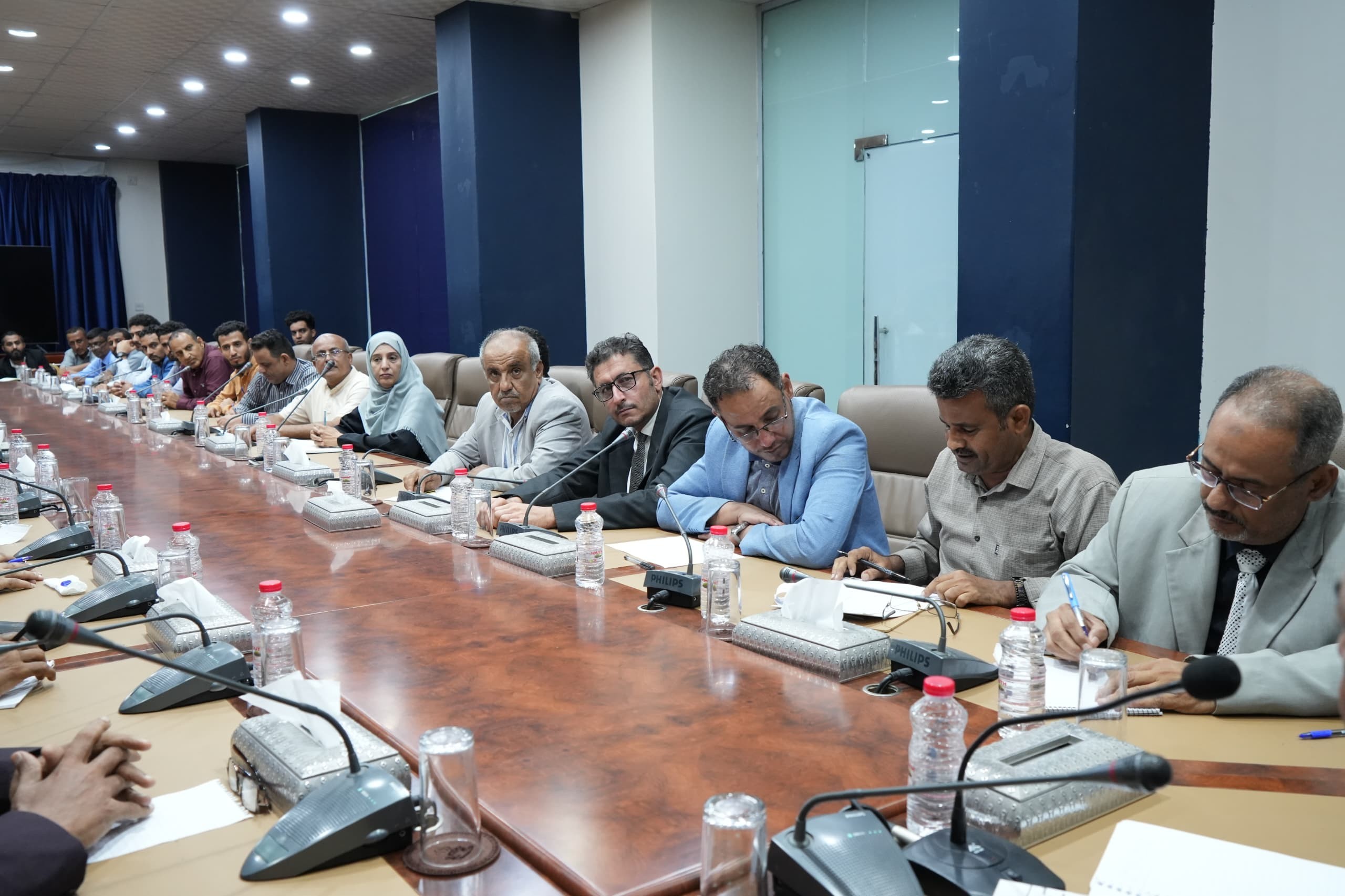 الأمانة العامة تناقش اخر التحضيرات لمليونيات ذكرى تفويض الرئيس الزُبيدي التي ستقام بالعاصمة عدن وبقية محافظات الجنوب الأمانة العامة تناقش اخر التحضيرات لمليونيات ذكرى تفويض الرئيس الزُبيدي التي ستقام بالعاصمة عدن وبقية محافظات الجنوب