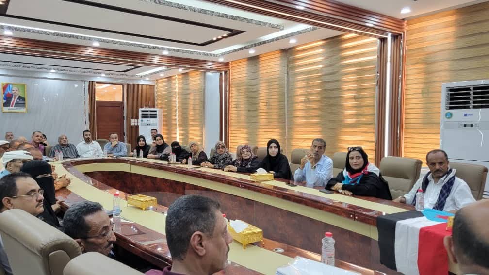 الجمعية الوطنية تعقد اجتماعاً استثنائياً في مقرها بالعاصمة عدن عقب إعادة فتحه بوهج شعبي الجمعية الوطنية تعقد اجتماعاً استثنائياً في مقرها بالعاصمة عدن عقب إعادة فتحه بوهج شعبي