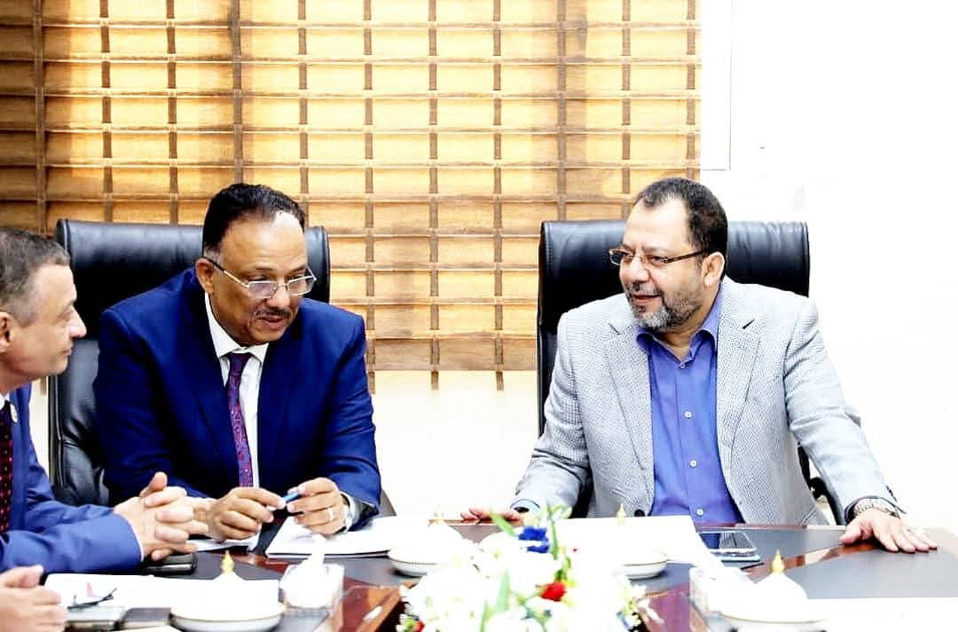 وزير الكهرباء ورئيس مصلحة الجمارك يبحثان تطوير التسهيلات الجمركية لقطاع الطاقة وزير الكهرباء ورئيس مصلحة الجمارك يبحثان تطوير التسهيلات الجمركية لقطاع الطاقة