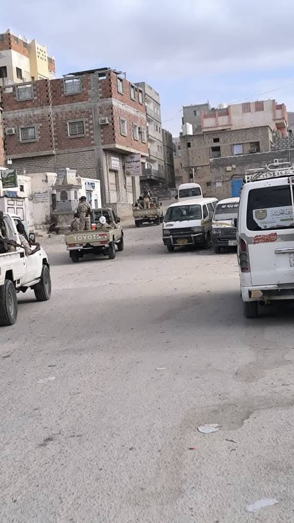 بالصور الاجهزة الامنية والعسكرية تقوم بحملة لضبط مطلوبين للجهات القضائية بالمكلا بالصور الاجهزة الامنية والعسكرية تقوم بحملة لضبط مطلوبين للجهات القضائية بالمكلا