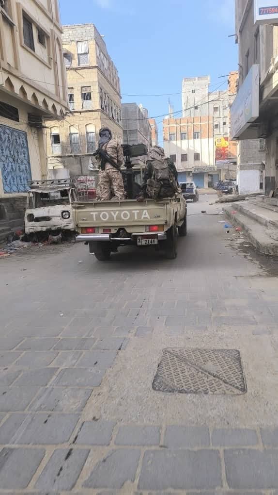 بالصور الاجهزة الامنية والعسكرية تقوم بحملة لضبط مطلوبين للجهات القضائية بالمكلا بالصور الاجهزة الامنية والعسكرية تقوم بحملة لضبط مطلوبين للجهات القضائية بالمكلا