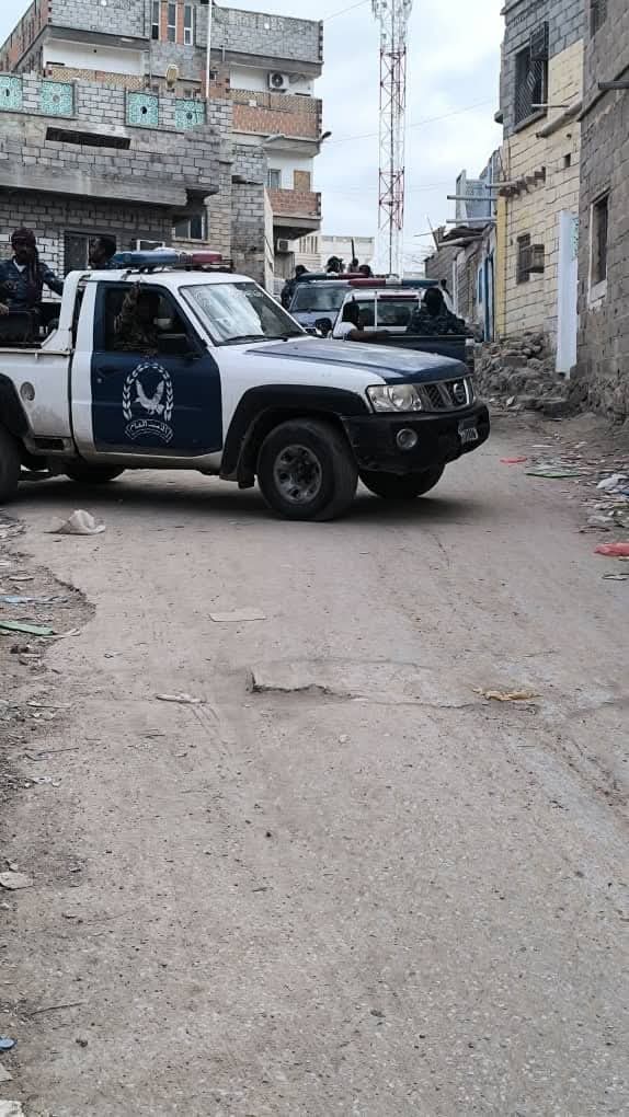 بالصور الاجهزة الامنية والعسكرية تقوم بحملة لضبط مطلوبين للجهات القضائية بالمكلا بالصور الاجهزة الامنية والعسكرية تقوم بحملة لضبط مطلوبين للجهات القضائية بالمكلا