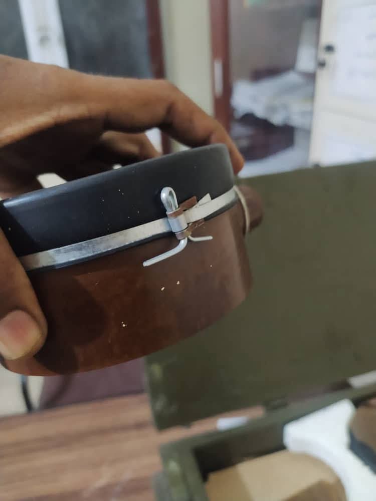 قوات الامن في المكلا تضبط عشرين عبوة قنابل في مداهمة أمنية ناجحة بمنطقة الديس قوات الامن في المكلا تضبط عشرين عبوة قنابل في مداهمة أمنية ناجحة بمنطقة الديس