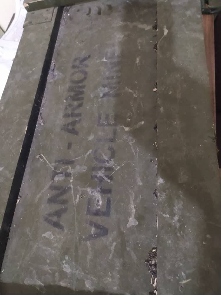 قوات الامن في المكلا تضبط عشرين عبوة قنابل في مداهمة أمنية ناجحة بمنطقة الديس قوات الامن في المكلا تضبط عشرين عبوة قنابل في مداهمة أمنية ناجحة بمنطقة الديس