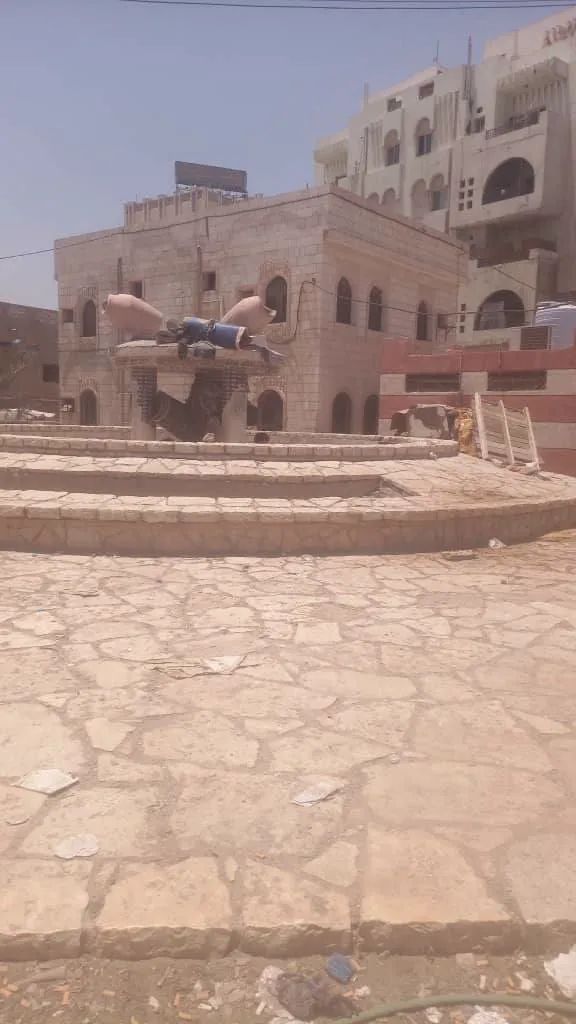 مطالبات مجتمعية بإعادة تأهيل حديقة ديس المكلا ورفع العشش والمخلفات "صور" مطالبات مجتمعية بإعادة تأهيل حديقة ديس المكلا ورفع العشش والمخلفات "صور"