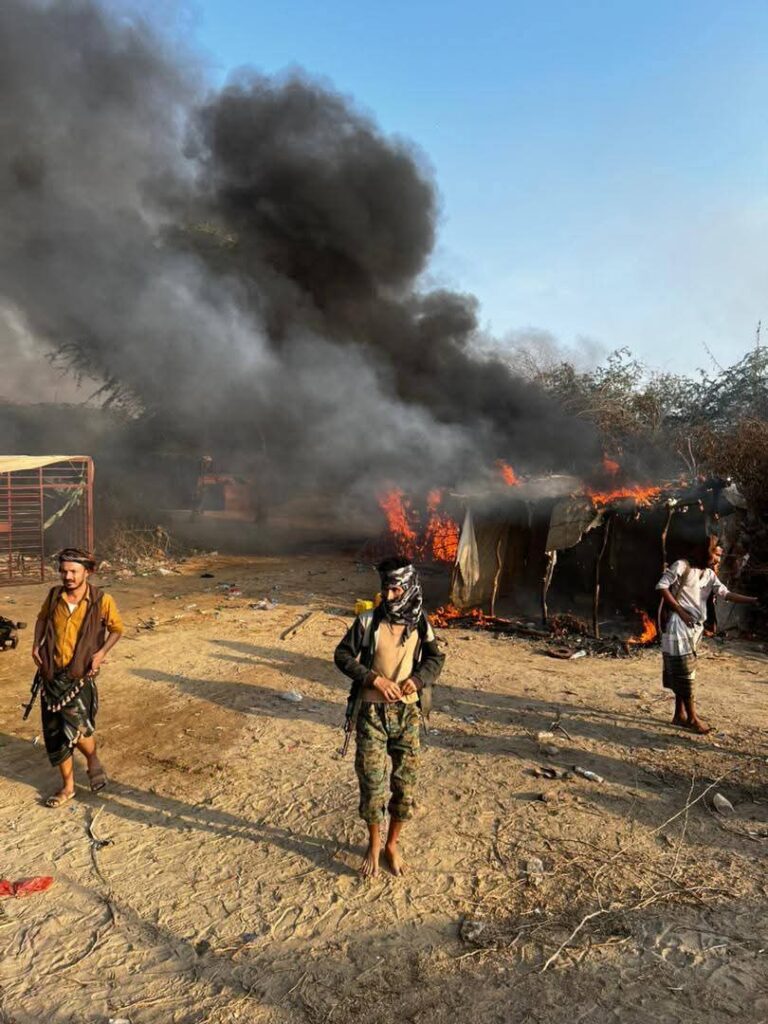 بالصور .. حملة الامنية بتوجيهات محافظ أبين لمداهمة معسكرات التهريب في أحور بالصور .. حملة الامنية بتوجيهات محافظ أبين لمداهمة معسكرات التهريب في أحور