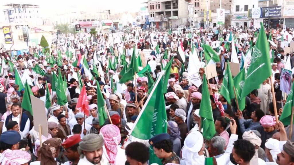 رئيس هيئة ميثاق الشرف الحضرمي يحضر وقفة جماهيرية في سيئون تقديرًا لمواقف المملكة العربية السعودية رئيس هيئة ميثاق الشرف الحضرمي يحضر وقفة جماهيرية في سيئون تقديرًا لمواقف المملكة العربية السعودية