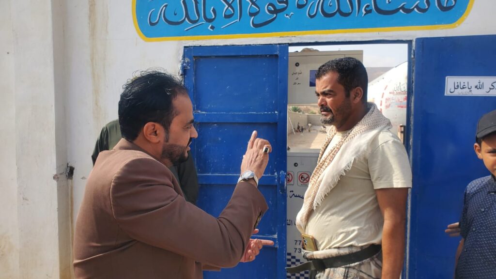 بالصور .. حملة رقابية مشددة في سيئون.. إغلاق محطات غاز مخالفة والتأكيد على إجراءات صارمة لضبط الأسعار بالصور .. حملة رقابية مشددة في سيئون.. إغلاق محطات غاز مخالفة والتأكيد على إجراءات صارمة لضبط الأسعار