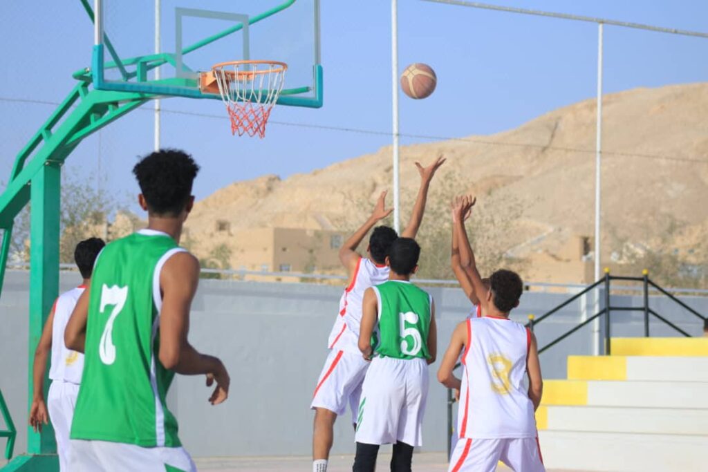 برعاية عضو المجلس الرئاسي محافظ حضرموت ووزير الشباب والرياضةبتمويل من البرنامج السعودي لتنمية وإعمار اليمن …فوز شبام وسيئون على البرق والوحدة بتريم في أفتتاح المجموعة الأولى لبطولة البرنامج السعودي لكرة السلة برعاية عضو المجلس الرئاسي محافظ حضرموت ووزير الشباب والرياضةبتمويل من البرنامج السعودي لتنمية وإعمار اليمن …فوز شبام وسيئون على البرق والوحدة بتريم في أفتتاح المجموعة الأولى لبطولة البرنامج السعودي لكرة السلة