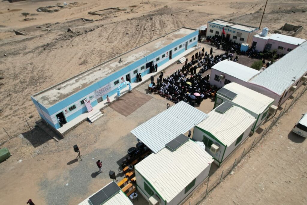 مأرب: افتتاح ستة فصول إضافية مع التأثيث بمدرسة سمية بمخيم الجفينة للنازحين مأرب: افتتاح ستة فصول إضافية مع التأثيث بمدرسة سمية بمخيم الجفينة للنازحين