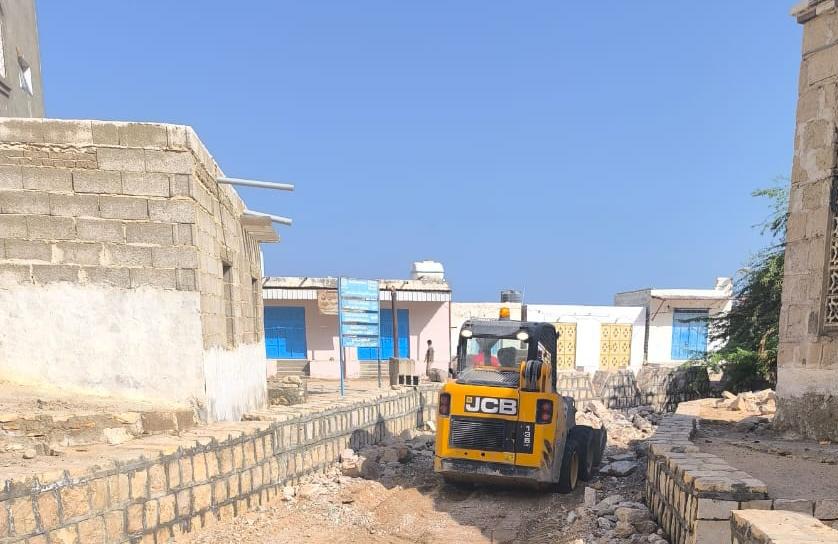 بتوجيهات من السلطة المحلية، وتنفيذ من مكتب الأشغال .. مناطق بروم ميفع تشهد استمرار حملة إزالة ورفع مخلفات الامطار والسيول بتوجيهات من السلطة المحلية، وتنفيذ من مكتب الأشغال .. مناطق بروم ميفع تشهد استمرار حملة إزالة ورفع مخلفات الامطار والسيول