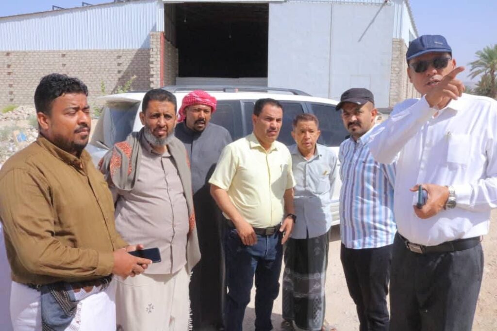 بتوجيهات الوكيل بارباع قيادة السلطة المحلية تنفذ نزولا ميدانيًا للإطلاع على التعديات والبناء العشوائي في مجاري السيول بسيئون بتوجيهات الوكيل بارباع قيادة السلطة المحلية تنفذ نزولا ميدانيًا للإطلاع على التعديات والبناء العشوائي في مجاري السيول بسيئون