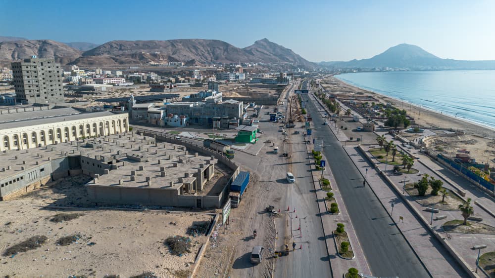 "قرب استكمال المرحلة التجريبية لشبكة الصرف الصحي في المكلا واستعدادات إعادة سفلتة شارع الستين" "قرب استكمال المرحلة التجريبية لشبكة الصرف الصحي في المكلا واستعدادات إعادة سفلتة شارع الستين"