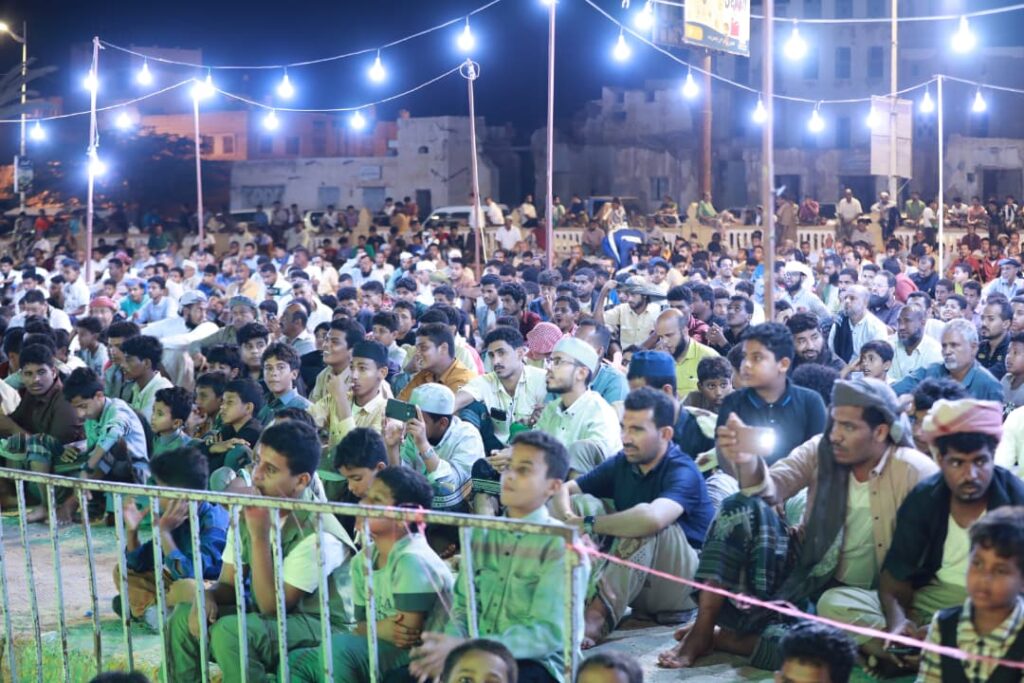 الشحر تحتفي بمرور 30 عاماً على مشروع الزواج الجماعي.. تزويج 200 عريس وعروس في حضرموت الشحر تحتفي بمرور 30 عاماً على مشروع الزواج الجماعي.. تزويج 200 عريس وعروس في حضرموت