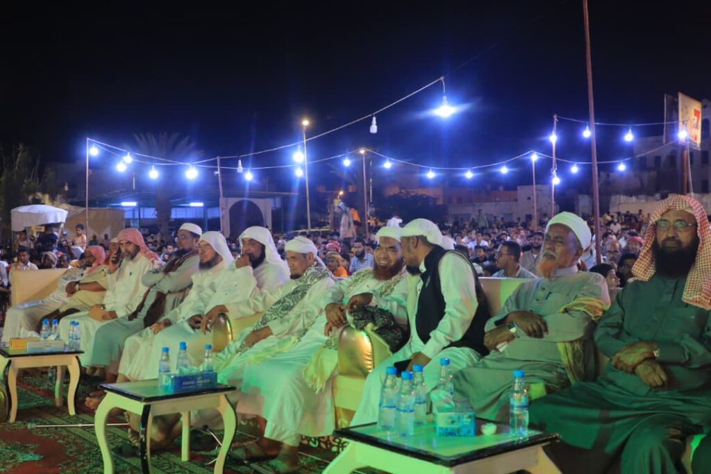 الشحر تحتفي بمرور 30 عاماً على مشروع الزواج الجماعي.. تزويج 200 عريس وعروس في حضرموت الشحر تحتفي بمرور 30 عاماً على مشروع الزواج الجماعي.. تزويج 200 عريس وعروس في حضرموت