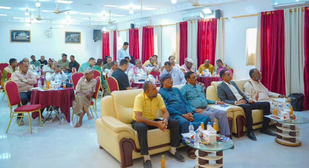 بالشراكة مع برنامج الأغذية العالمي..ائتلاف الخير للإغاثة ينظم ورشة عمل "من الحقل إلى السوق".. تحديات وفرص تسويق المنتجات الزراعية بمديرية تريم بالشراكة مع برنامج الأغذية العالمي..ائتلاف الخير للإغاثة ينظم ورشة عمل "من الحقل إلى السوق".. تحديات وفرص تسويق المنتجات الزراعية بمديرية تريم