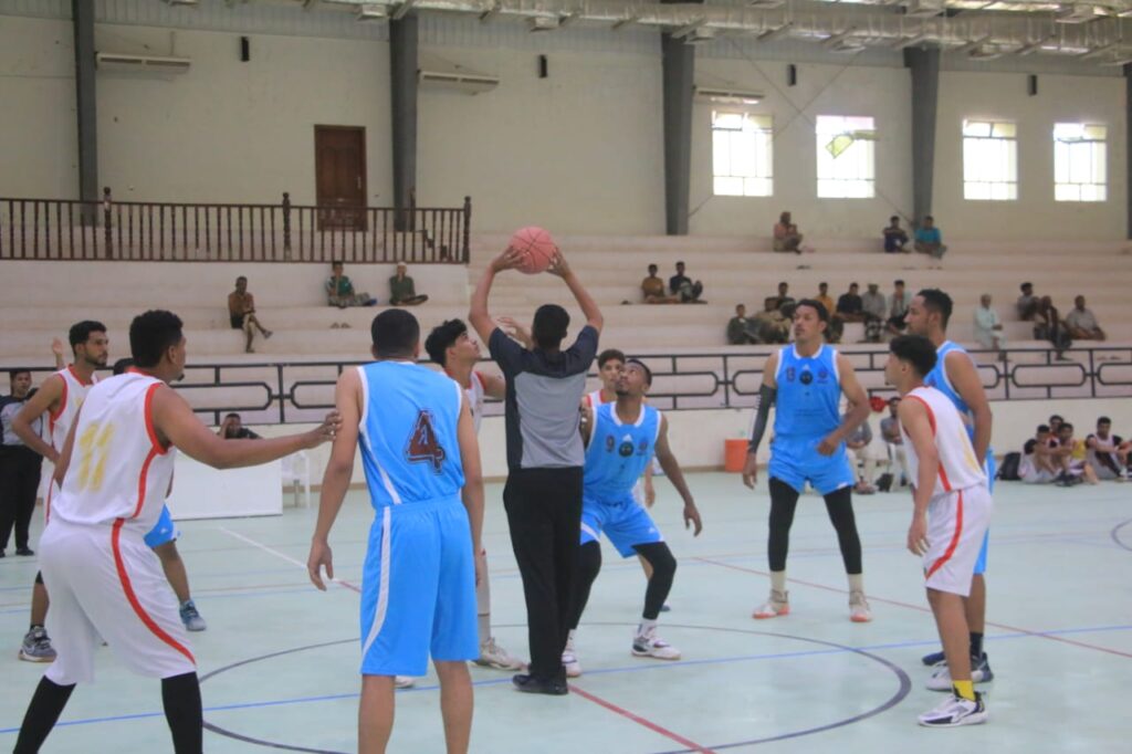 بتمويل من البرنامج السعودي لتنمية وإعمار اليمن ..سيئون ينفرد بالصدارة ويتأهل وحدة تريم يشعل المنافسة على البطاقة الثانية بفوزه جاره البرق في بطولة البرنامج السعودي لكرة السلة بتمويل من البرنامج السعودي لتنمية وإعمار اليمن ..سيئون ينفرد بالصدارة ويتأهل وحدة تريم يشعل المنافسة على البطاقة الثانية بفوزه جاره البرق في بطولة البرنامج السعودي لكرة السلة