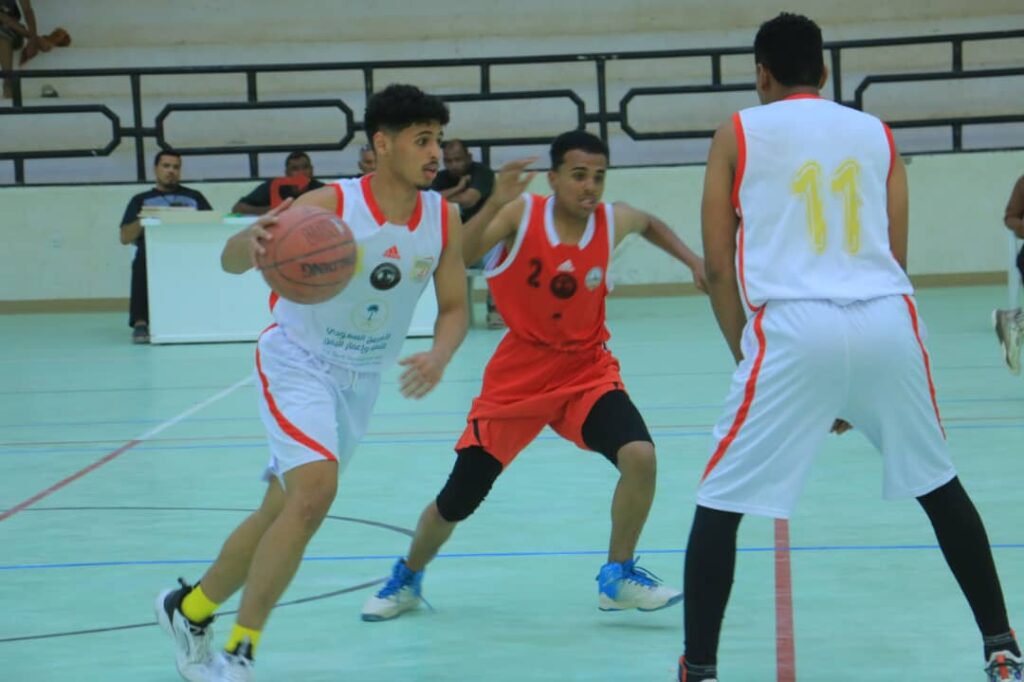 بطولة البرنامج السعودي لتنمية واعمار اليمن لكرة السلة: سيئون يواصل انتصاراته والوحدة يتفوق على شبام في مباراة ماراثونية بطولة البرنامج السعودي لتنمية واعمار اليمن لكرة السلة: سيئون يواصل انتصاراته والوحدة يتفوق على شبام في مباراة ماراثونية