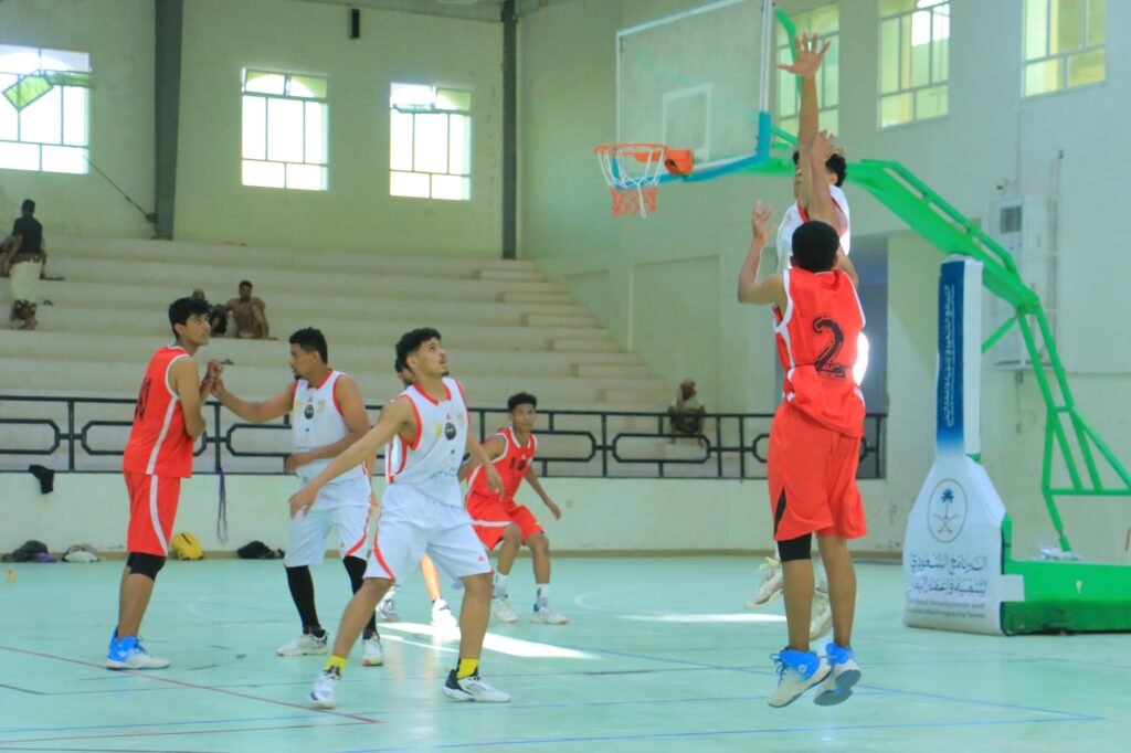 بطولة البرنامج السعودي لتنمية واعمار اليمن لكرة السلة: سيئون يواصل انتصاراته والوحدة يتفوق على شبام في مباراة ماراثونية بطولة البرنامج السعودي لتنمية واعمار اليمن لكرة السلة: سيئون يواصل انتصاراته والوحدة يتفوق على شبام في مباراة ماراثونية