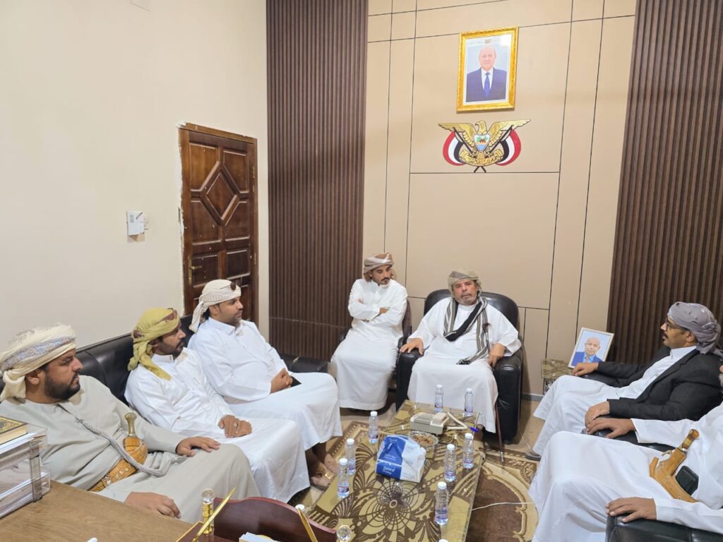 مدير عام مصلحة شؤون القبائل يلتقي المرجع القبلي والشخصية الوطنية البارزة المقدم أنور التميمي مدير عام مصلحة شؤون القبائل يلتقي المرجع القبلي والشخصية الوطنية البارزة المقدم أنور التميمي