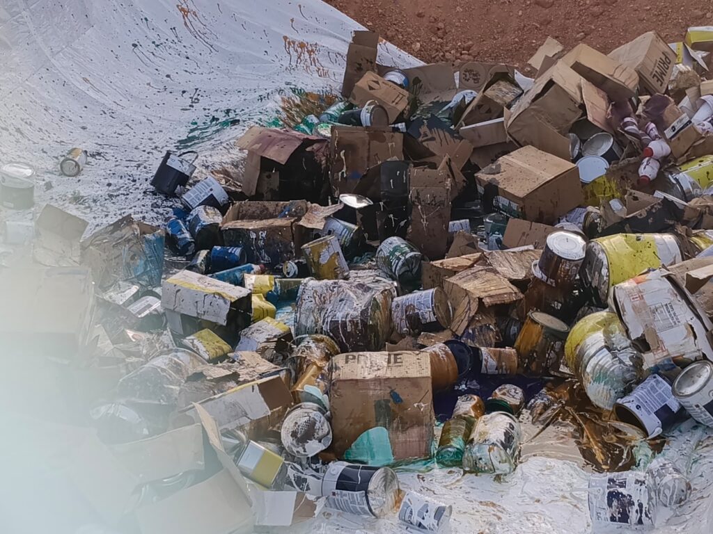 شاهد بالصور .. جمارك منفذ الوديعة تُتلف سلعاً مخالفة بـ 46 مليون ريال يمني شاهد بالصور .. جمارك منفذ الوديعة تُتلف سلعاً مخالفة بـ 46 مليون ريال يمني