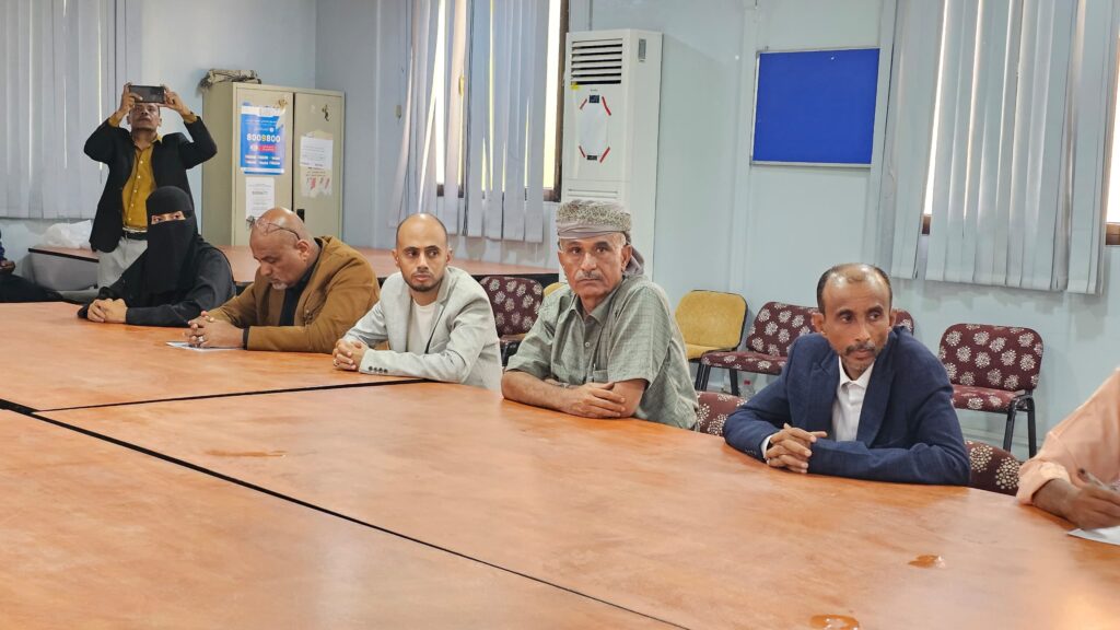 عاجل : المكتب السياسي لمجلس الحراك الثوري يعقد اجتماعا استثنائيا بعدن ويقف امام التجاوزات الخطيرة ويقر فصل رئيس المكتب فادي باعوم وبطلان كافة القرارات التي اصدرها "بيان" عاجل : المكتب السياسي لمجلس الحراك الثوري يعقد اجتماعا استثنائيا بعدن ويقف امام التجاوزات الخطيرة ويقر فصل رئيس المكتب فادي باعوم وبطلان كافة القرارات التي اصدرها "بيان"