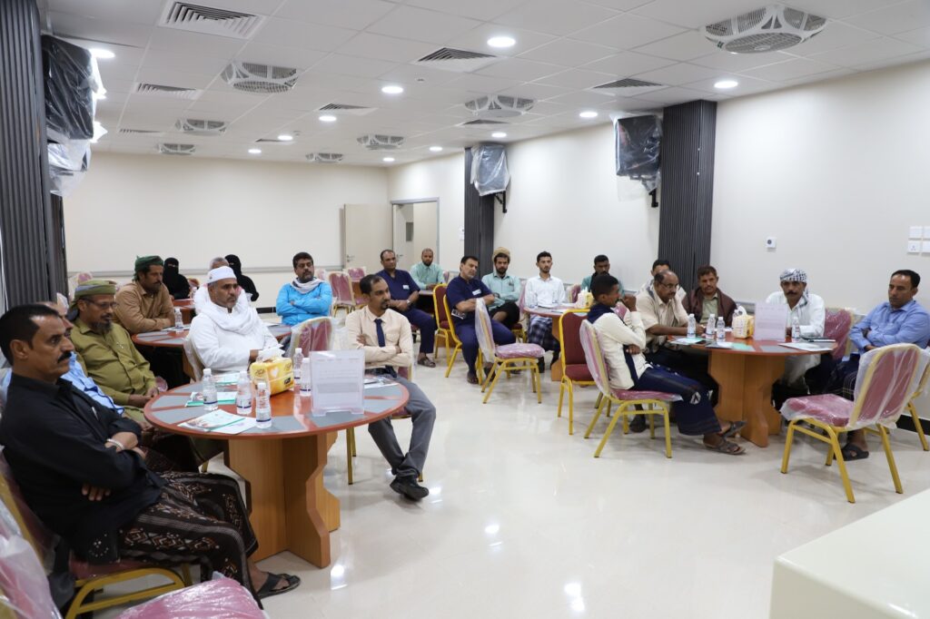 مدير عام مديرية دوعن يرعى لقاءً مجتمعيًا صحيًا تنظمة اللجنة المجتمعية بمدينة الهجرين لمناقشة مواجهة انتشار الحصبة مدير عام مديرية دوعن يرعى لقاءً مجتمعيًا صحيًا تنظمة اللجنة المجتمعية بمدينة الهجرين لمناقشة مواجهة انتشار الحصبة