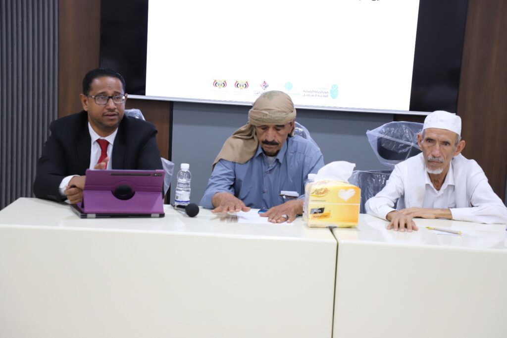 مدير عام مديرية دوعن يرعى لقاءً مجتمعيًا صحيًا تنظمة اللجنة المجتمعية بمدينة الهجرين لمناقشة مواجهة انتشار الحصبة مدير عام مديرية دوعن يرعى لقاءً مجتمعيًا صحيًا تنظمة اللجنة المجتمعية بمدينة الهجرين لمناقشة مواجهة انتشار الحصبة