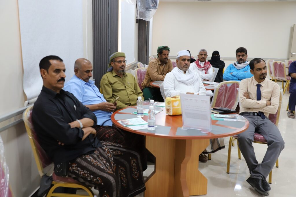 مدير عام مديرية دوعن يرعى لقاءً مجتمعيًا صحيًا تنظمة اللجنة المجتمعية بمدينة الهجرين لمناقشة مواجهة انتشار الحصبة مدير عام مديرية دوعن يرعى لقاءً مجتمعيًا صحيًا تنظمة اللجنة المجتمعية بمدينة الهجرين لمناقشة مواجهة انتشار الحصبة