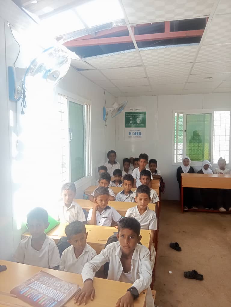 لحج : <span style="color: revert; font-size: revert; font-weight: revert;">أهالي منطقة الصدف يناشدون المجلس الرئاسي ونائبه بإصلاح مدرسة الصدف التي أوشكت على الانهيار</span> لحج : <span style="color: revert; font-size: revert; font-weight: revert;">أهالي منطقة الصدف يناشدون المجلس الرئاسي ونائبه بإصلاح مدرسة الصدف التي أوشكت على الانهيار</span>