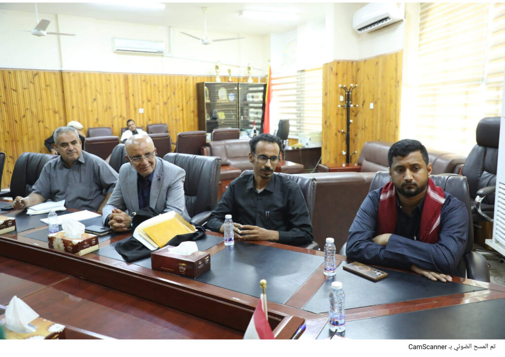 وفد من قيادة المجلس الأعلى للحراك الثوري يلتقي السلطة المحلية بوادي حضرموت لمناقشة حقوق المواطنين وتحسين الملف الخدمي وفد من قيادة المجلس الأعلى للحراك الثوري يلتقي السلطة المحلية بوادي حضرموت لمناقشة حقوق المواطنين وتحسين الملف الخدمي