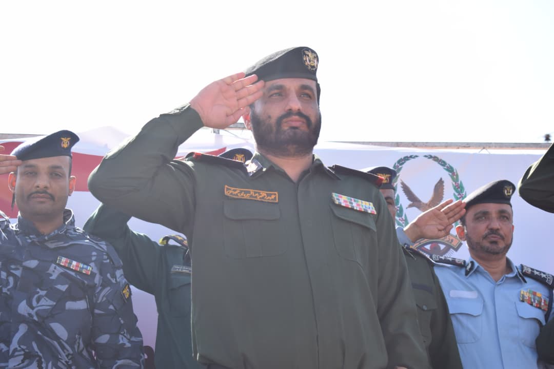 بالصور .. تدشين دمج قوات النخبة الحضرمية ولواء الدعم الأمني في الأجهزة الأمنية بوادي وصحراء حضرموت - بالصور .. تدشين دمج قوات النخبة الحضرمية ولواء الدعم الأمني في الأجهزة الأمنية بوادي وصحراء حضرموت -