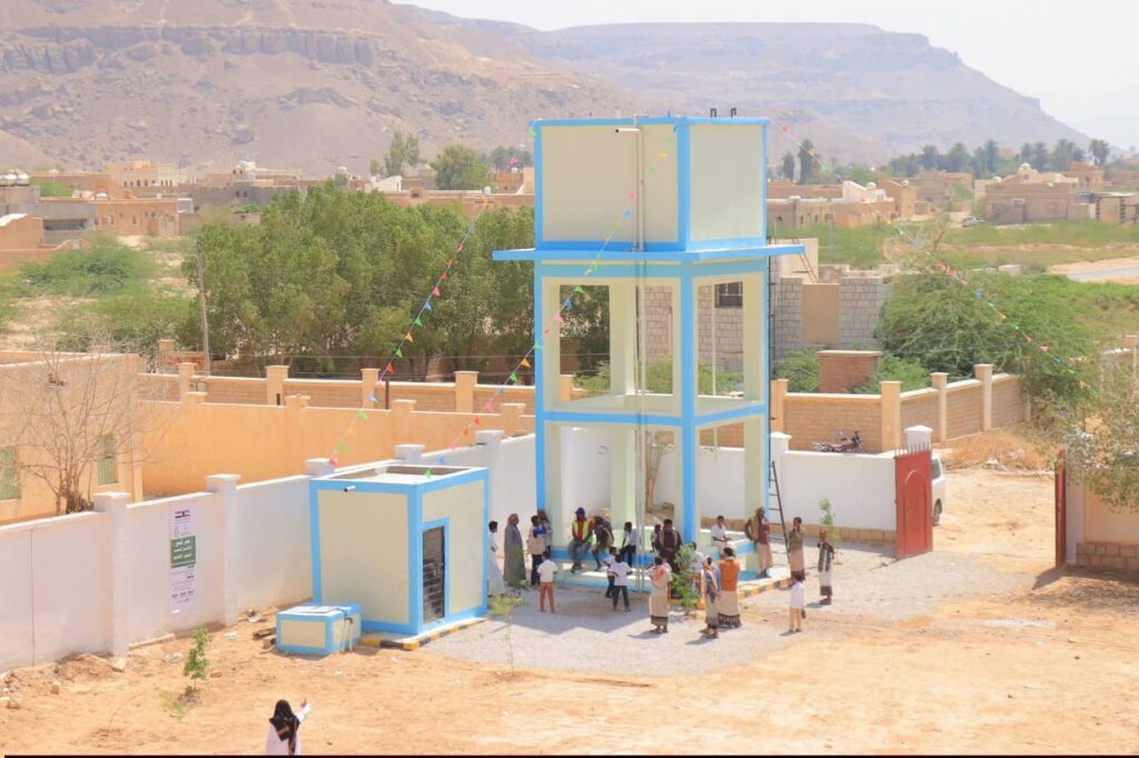 تدشين مشروع بئر مياه بمدرسة مدرم بحويلة… خطوة تنموية تنبض بالحياة وتعزز استقرار العملية التعليمية والبيئة المحيطة. تدشين مشروع بئر مياه بمدرسة مدرم بحويلة… خطوة تنموية تنبض بالحياة وتعزز استقرار العملية التعليمية والبيئة المحيطة.