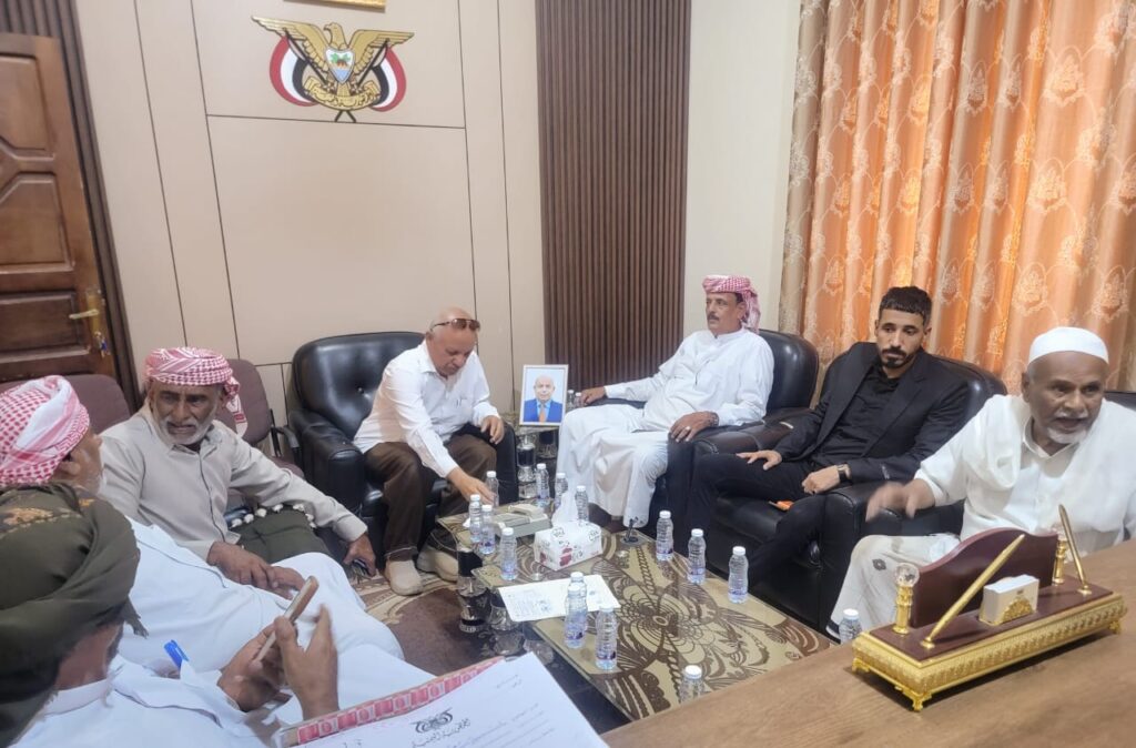 التميمي مدير عام مصلحة شؤون القبائل يستقبل عدداً من القيادات السياسية والمجتمعية التميمي مدير عام مصلحة شؤون القبائل يستقبل عدداً من القيادات السياسية والمجتمعية