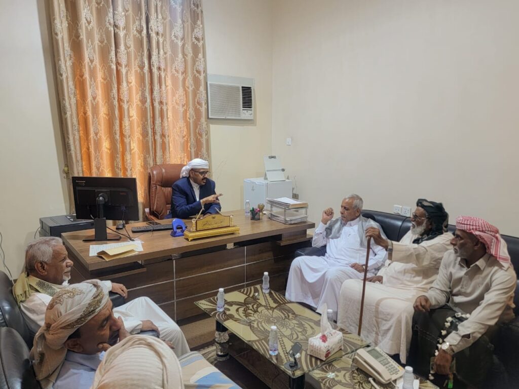 التميمي مدير عام مصلحة شؤون القبائل يستقبل عدداً من القيادات السياسية والمجتمعية التميمي مدير عام مصلحة شؤون القبائل يستقبل عدداً من القيادات السياسية والمجتمعية
