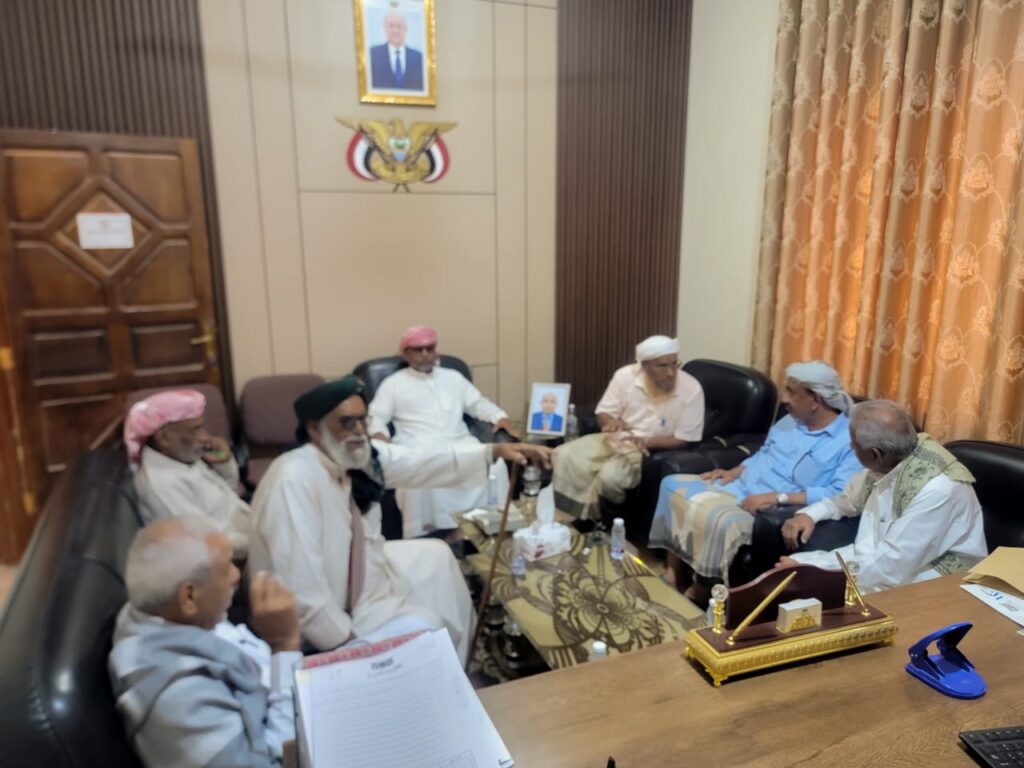 التميمي مدير عام مصلحة شؤون القبائل يستقبل عدداً من القيادات السياسية والمجتمعية التميمي مدير عام مصلحة شؤون القبائل يستقبل عدداً من القيادات السياسية والمجتمعية