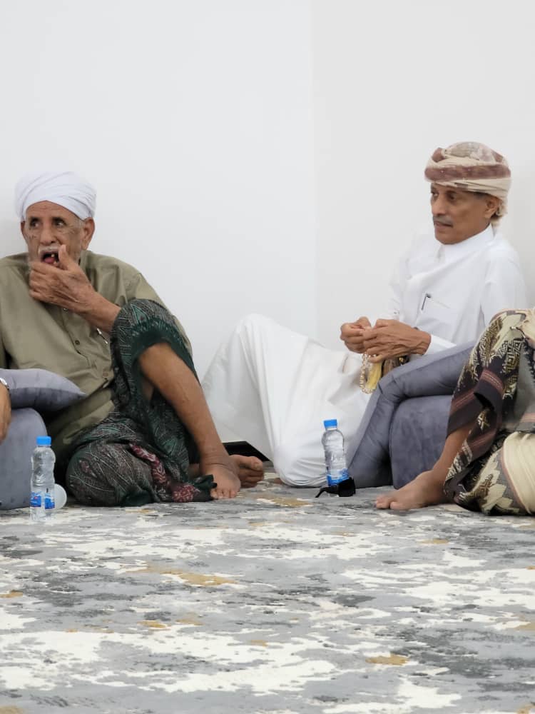 برعاية الشيخ سعيد الرويمي بوجمال.. لقاء تربوي وتكريمي بمدرسة الوحدة بجديعة م/ الخشعة برعاية الشيخ سعيد الرويمي بوجمال.. لقاء تربوي وتكريمي بمدرسة الوحدة بجديعة م/ الخشعة