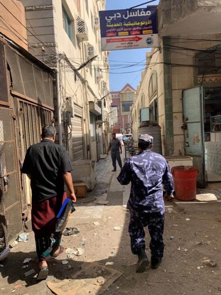 البحث الجنائي بساحل حضرموت يواصل الحملة الميدانية على فنادق منطقة فوة ويضبط 27 مخالفة البحث الجنائي بساحل حضرموت يواصل الحملة الميدانية على فنادق منطقة فوة ويضبط 27 مخالفة