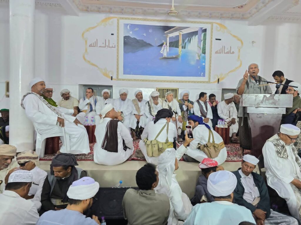 "الساده آل العطاس يقيمون إحتفاءً بمناسبة عودة محسن بن حسين العطاس بمنطقة سدبه" "الساده آل العطاس يقيمون إحتفاءً بمناسبة عودة محسن بن حسين العطاس بمنطقة سدبه"