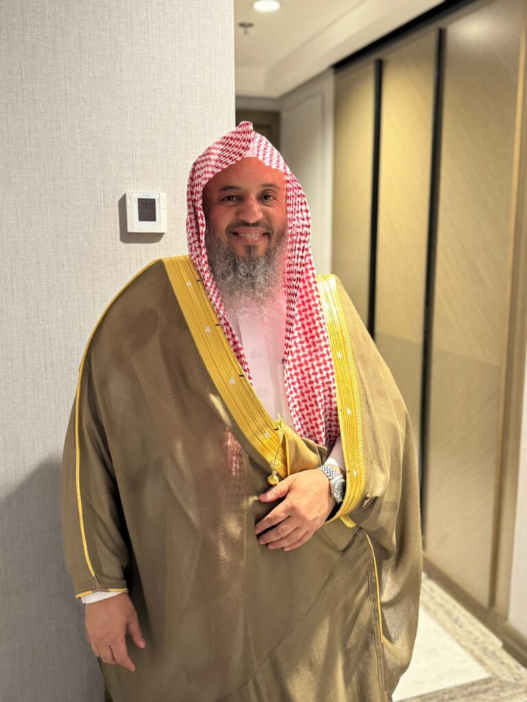 قبيلة آل عون الكثيرية تواصل مسيرة الخير وتنفيذ أكبر مشروع أضاحي للعام الثاني والعشرين في حضرموت قبيلة آل عون الكثيرية تواصل مسيرة الخير وتنفيذ أكبر مشروع أضاحي للعام الثاني والعشرين في حضرموت