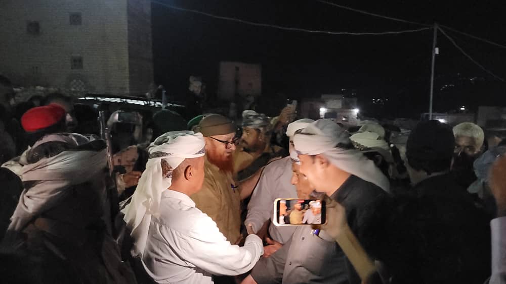 شاهد بالصور.. استقبال حاشد لسلاطين يافع في قلعة القارة التاريخية شاهد بالصور.. استقبال حاشد لسلاطين يافع في قلعة القارة التاريخية