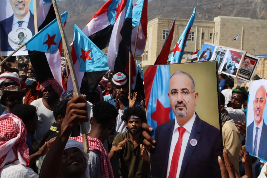 بالصور .. سقطرى تحيي الذكرى التاسعة لإعلان عدن بفعالية جماهيرية حاشدة لتجديد التفويض الشعبي - بالصور .. سقطرى تحيي الذكرى التاسعة لإعلان عدن بفعالية جماهيرية حاشدة لتجديد التفويض الشعبي -