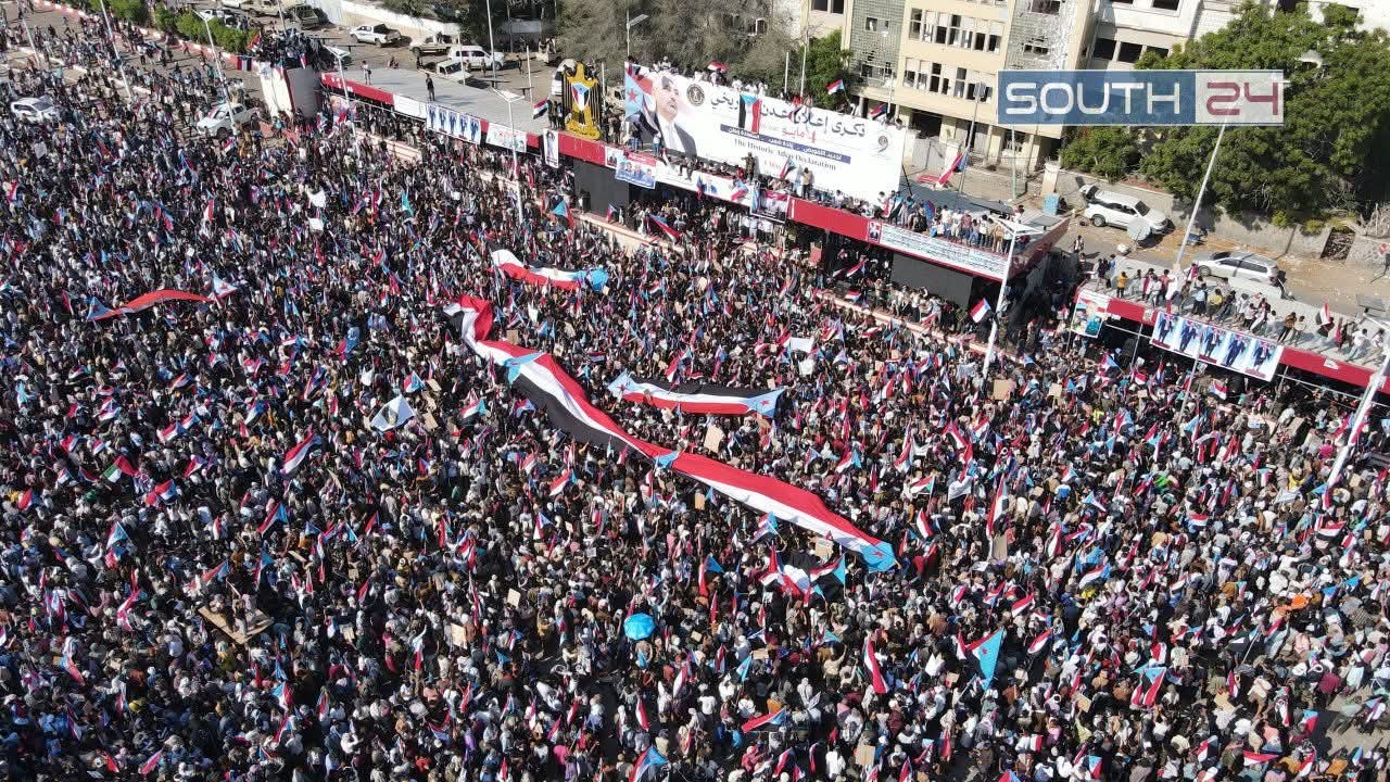 تأكيدا على مبدأ التفويض .. العاصمة عدن تشهد فعالية مليونية بمناسبة الذكرى الـ9 للتفويض الشعبي للرئيس الزُبيدي تأكيدا على مبدأ التفويض .. العاصمة عدن تشهد فعالية مليونية بمناسبة الذكرى الـ9 للتفويض الشعبي للرئيس الزُبيدي