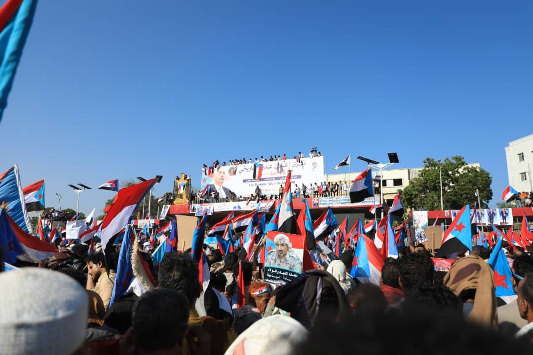 كلمة المجلس الانتقالي الجنوبي في مليونية الذكرى الـ9 للتفويض الشعبي للرئيس الزُببدي الرابع من مايو كلمة المجلس الانتقالي الجنوبي في مليونية الذكرى الـ9 للتفويض الشعبي للرئيس الزُببدي الرابع من مايو