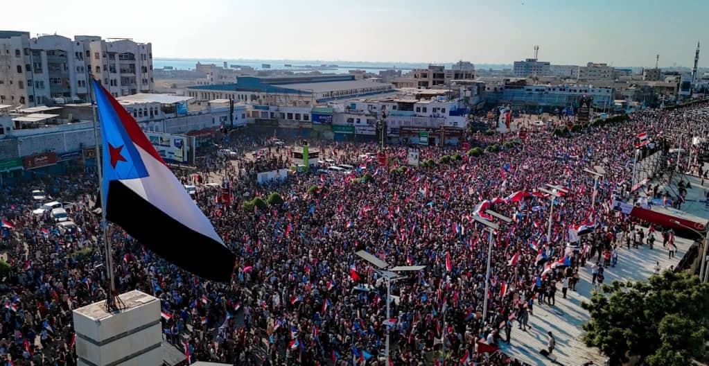 كلمة المجلس الانتقالي الجنوبي في مليونية الذكرى الـ9 للتفويض الشعبي للرئيس الزُببدي الرابع من مايو كلمة المجلس الانتقالي الجنوبي في مليونية الذكرى الـ9 للتفويض الشعبي للرئيس الزُببدي الرابع من مايو