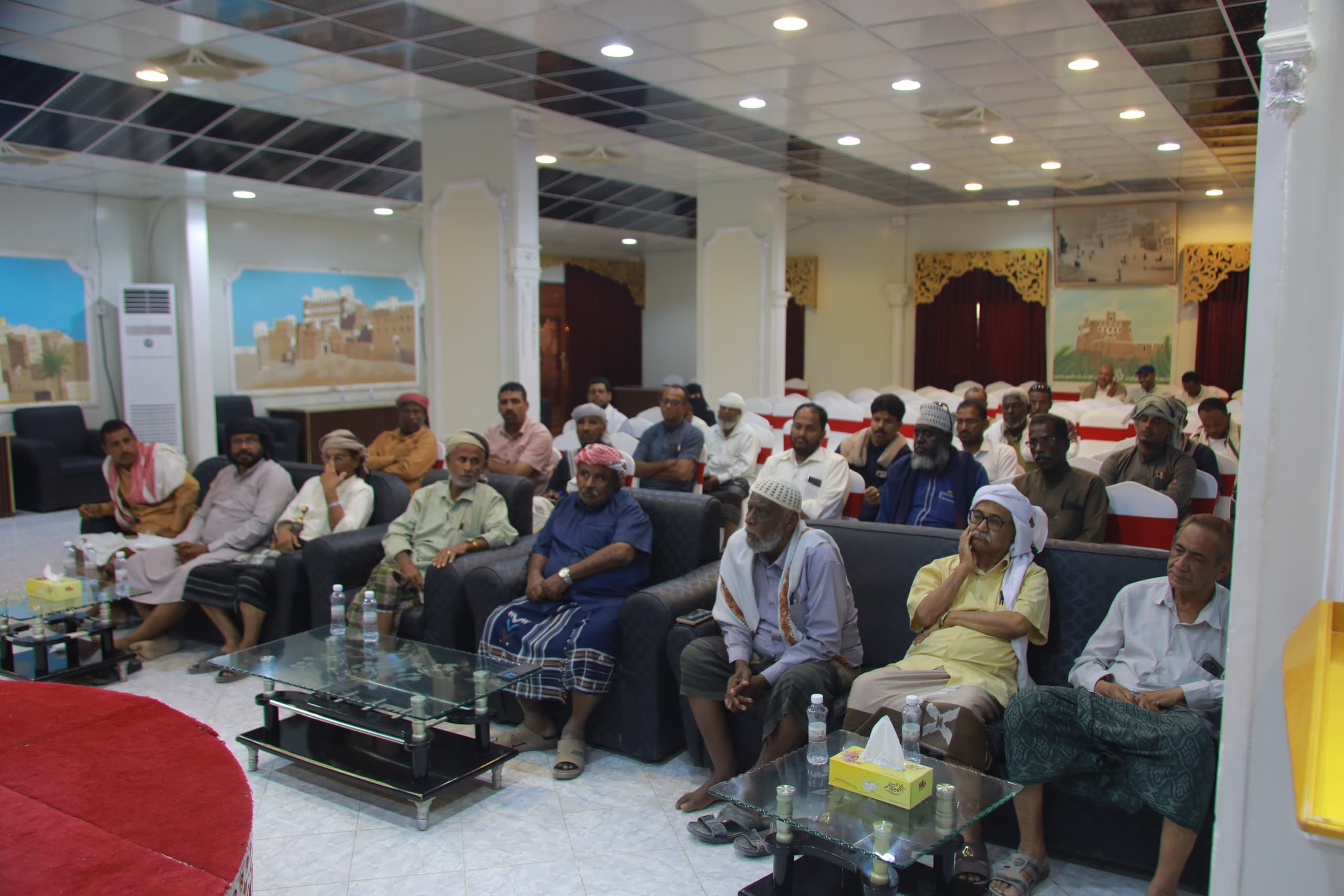 التميمي يترأس اجتماعًا موسعًا بسيئون لاستكمال التحضيرات النهائية لمليونية 7 مايو التميمي يترأس اجتماعًا موسعًا بسيئون لاستكمال التحضيرات النهائية لمليونية 7 مايو