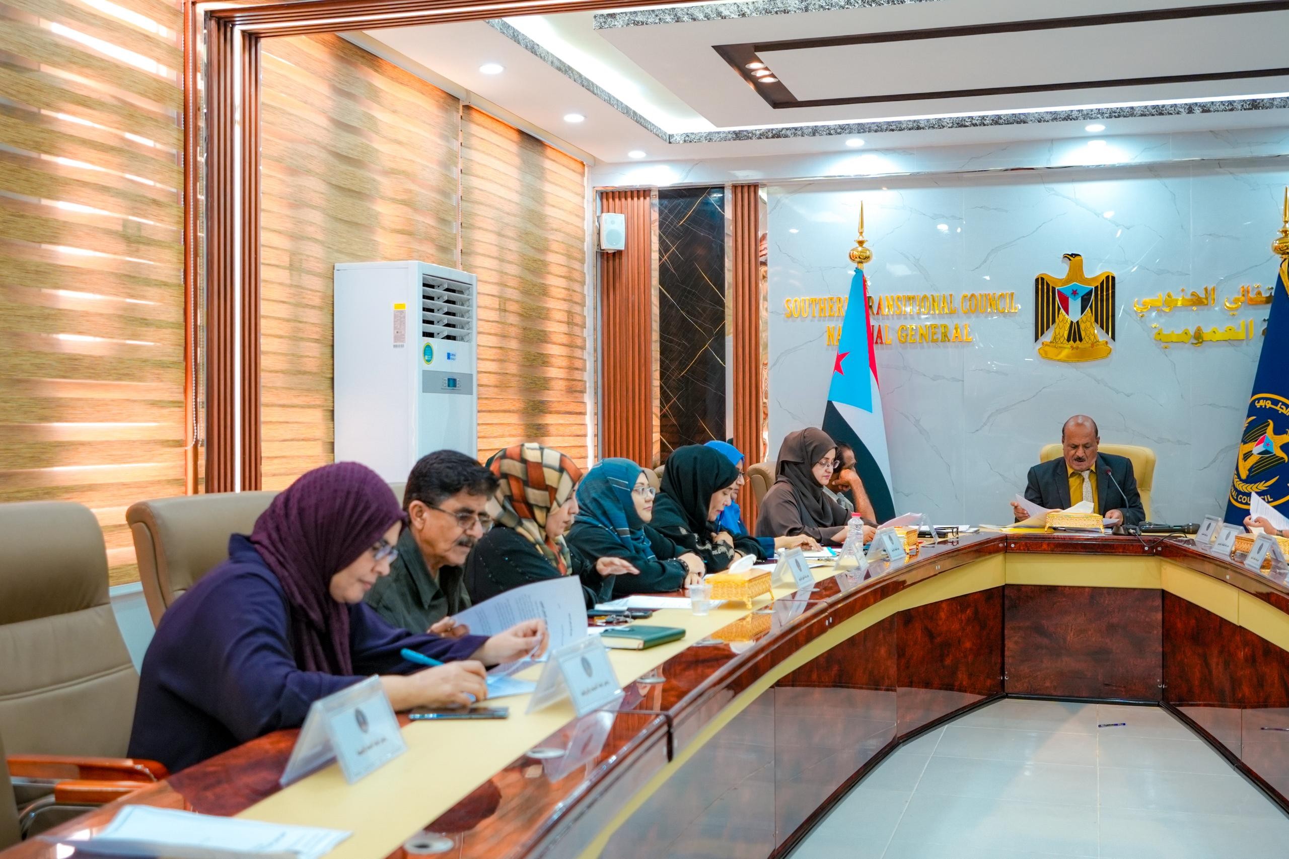 الهيئة الإدارية للجمعية الوطنية تدعو المجتمع الدولي لتحمل مسؤولياته تجاه شعب الجنوب الهيئة الإدارية للجمعية الوطنية تدعو المجتمع الدولي لتحمل مسؤولياته تجاه شعب الجنوب