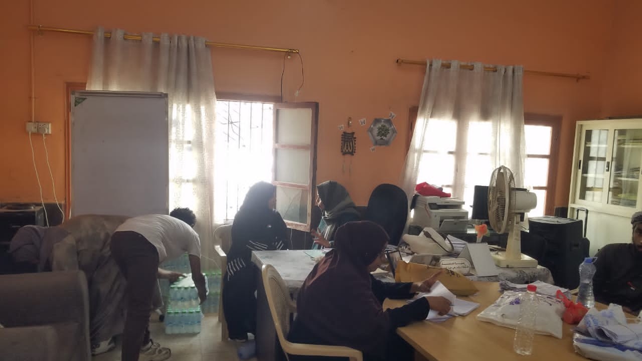هيئة التعليم والشباب والرياضة تختتم نزولاتها الميدانية لتفقد امتحانات الثانوية العامة في مديريات العاصمة عدن هيئة التعليم والشباب والرياضة تختتم نزولاتها الميدانية لتفقد امتحانات الثانوية العامة في مديريات العاصمة عدن