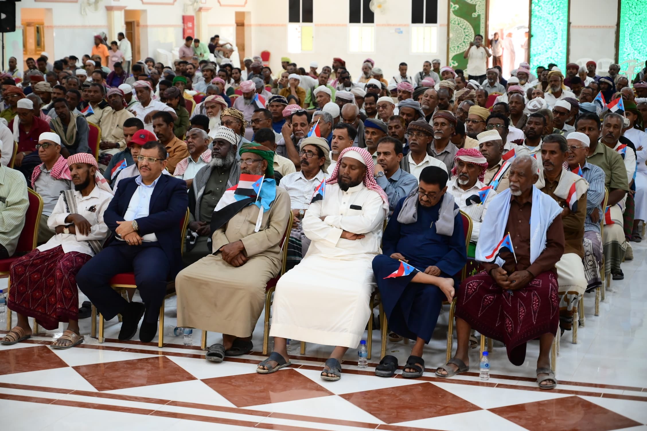 برعاية الرئيس القائد عيدروس الزُبيدي .. انتقالي وادي وصحراء حضرموت يعقد اجتماعًا موسعًا لرسم أولويات المرحلة القادمة برعاية الرئيس القائد عيدروس الزُبيدي .. انتقالي وادي وصحراء حضرموت يعقد اجتماعًا موسعًا لرسم أولويات المرحلة القادمة